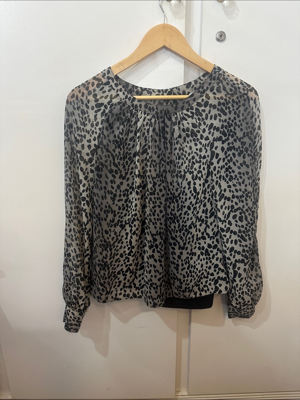 Jennifer Lopez Black Speckled Gray Long Sleeve Blouse